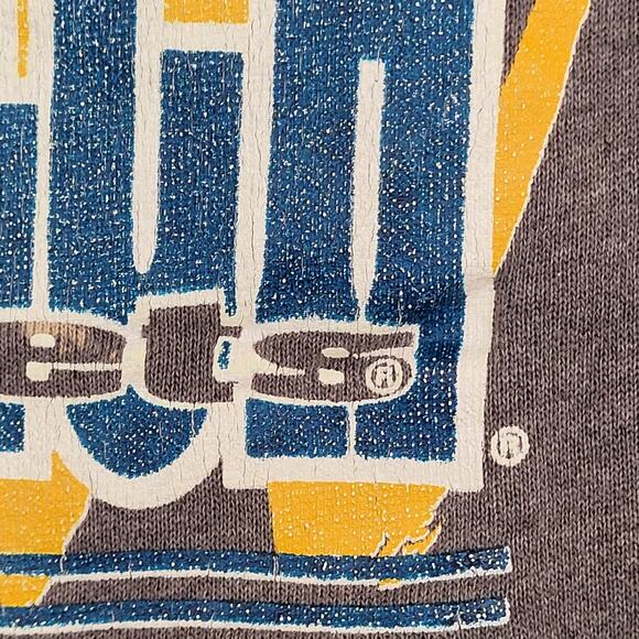 Vintage Georgia-Tech Sweatshirt Womens M/L 25x23 Baggy Crop Faded - Picture 11 of 13